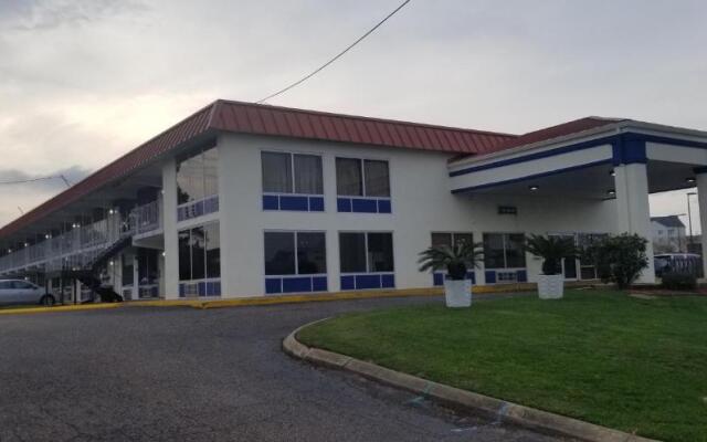 Family Inns of America