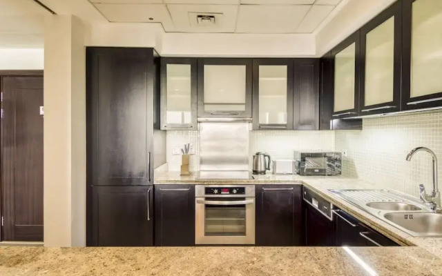 Spectacular Apartment in The Views