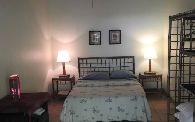 Playa Negra Guesthouse