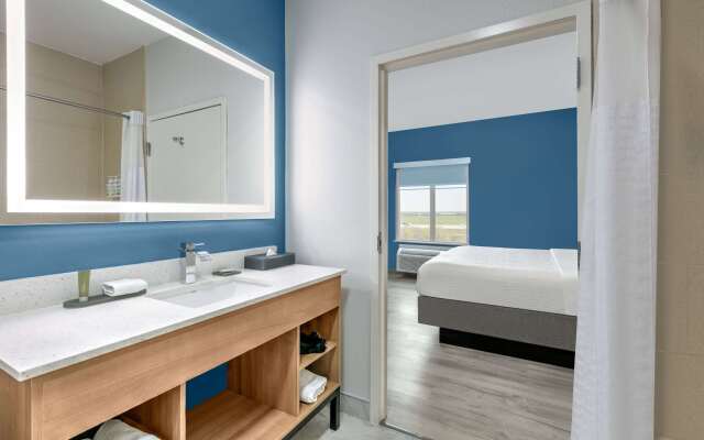 La Quinta Inn & Suites by Wyndham Ft. Worth - Burleson