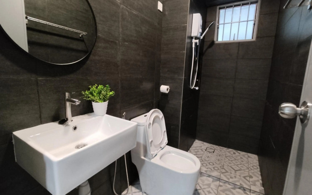 Stay Next to the Event  Bukit Jalil Stadium – Bathroom – Kuala Lumpur