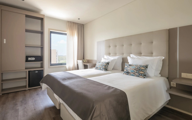 Oporto Airport & Business Hotel