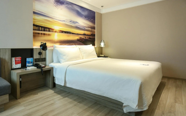 Shenzhen Nanshan Coastal City Atour