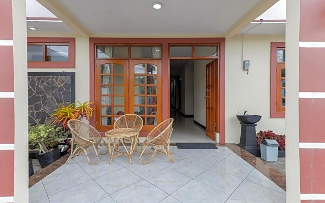 OYO 90175 Tl Guest House