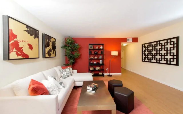 Oakwood At 350 Sharon Park Drive