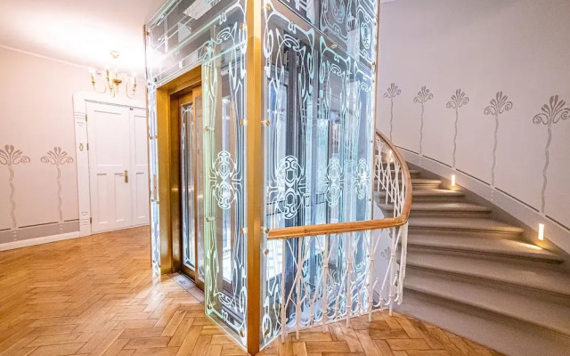 WINWINSTAY Art Nouveau Lumiere Residence