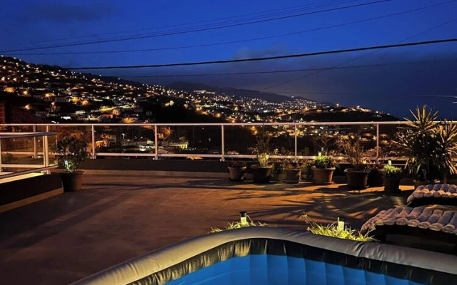 Miguel's Seaview Corner