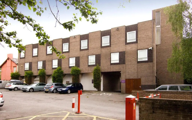 Premier Inn Manchester Altrincham