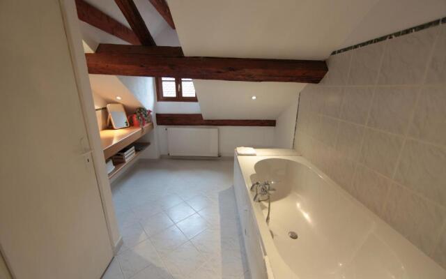 L'escalier du Château - T4 duplex 9 couchages