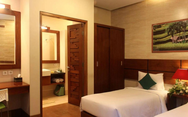 The Green Zhurga Suites