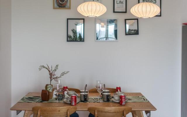 Xi’an NewTown·North Passenger Station· Locals Apartment 00125860