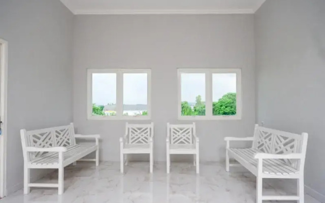 RedDoorz @ City Park Medoho Semarang