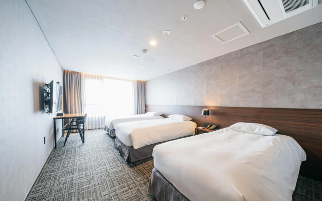 Hotel With Jeju