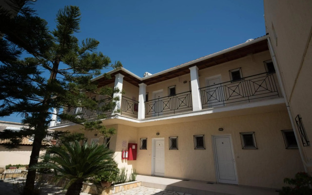 Metaxa Apartments