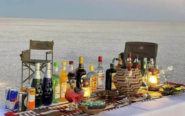 Phudzi Resort T/A Makgadikgadi Adventures