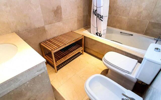 SKOL 233. Wonderful Two Bedroom Apartment in Marbella Center.