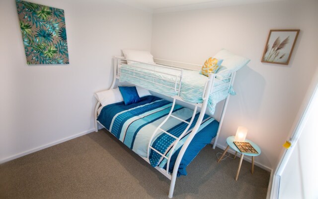 ‘Serenity’ and sweeping Murray River views