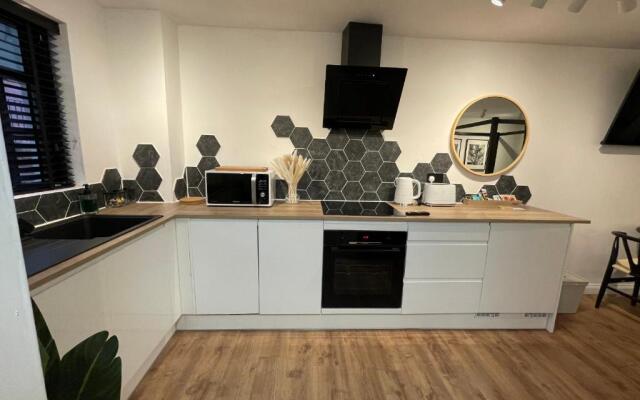 Ultra Modern Studio Apartment, in Central Exeter