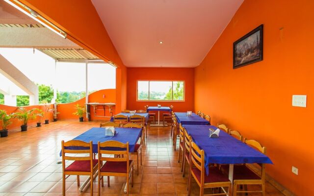 OYO 3496 Dass Suites