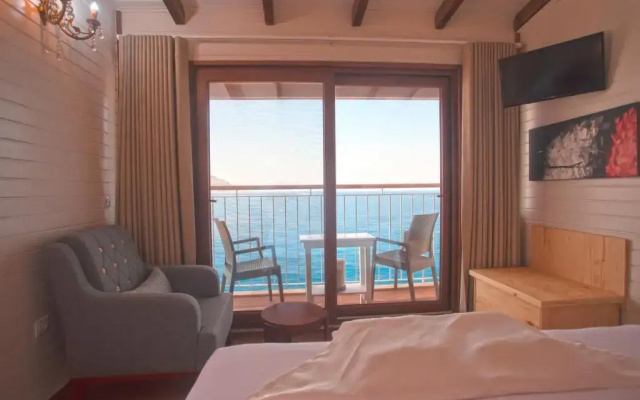 Sunset Villa Hotel