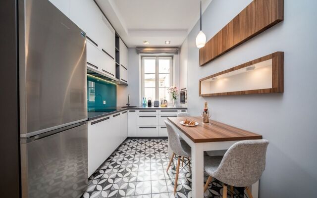 Apt Premium Old Town by Your Freedom