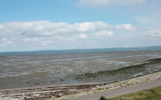 Comfortable and Tasteful Holiday Home Near the Oosterschelde