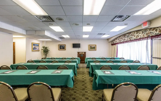 Clarion Inn & Suites Gatlinburg