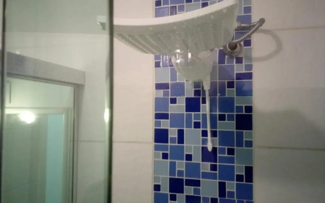 Apartamento aconchegante com estacionamento na 25 de março