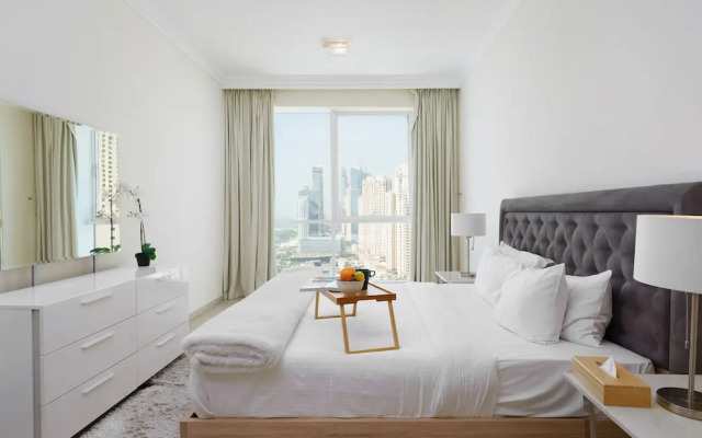 Frank Porter - Al Bateen Residence