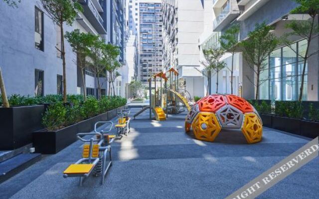 OYO Home 935 Breathtaking Studio Imperio Residence