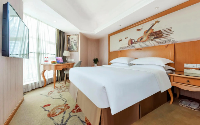 Vienna Hotel Guangzhou Panyu Chimelong Shiqiao Metro Station