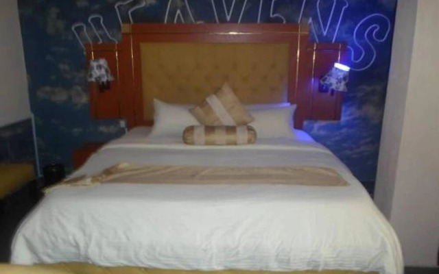 De Heavens Royale Hotel & Towers