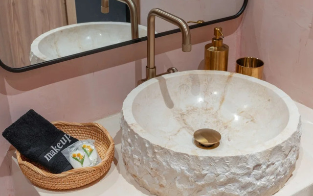 Artisan Studio- Breakfast Nook by Design District