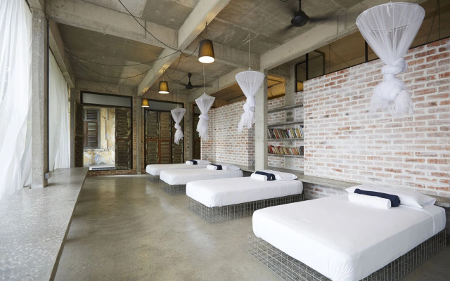 Belakang KongHeng By DreamScape