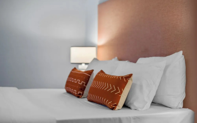 881 Furnished Apartments