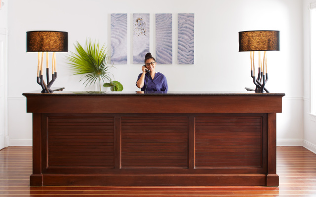 Parrot Key Hotel & Villas