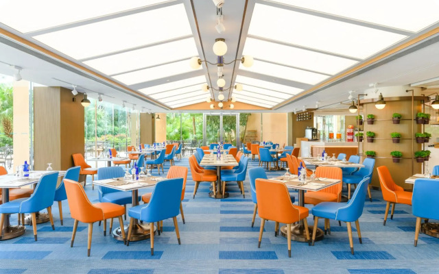 Hong Kong Gold Coast Hotel
