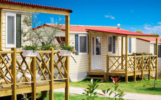 Holiday Homes Sirena Classic