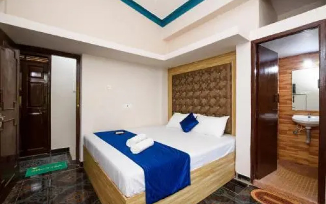 8 Stone Home Stay