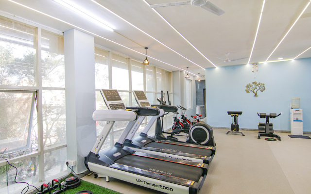 Fabhotel Singh Suite