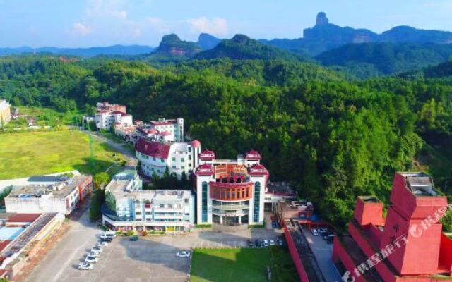 Yearning Inn (Danxia Mountain Scenic Spot)