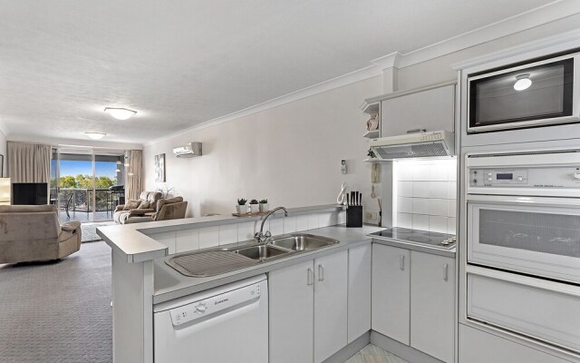 Nelson Towers, Unit 8/71 Victoria Parade