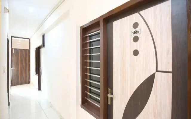OYO 15620 Hotel Dynasty