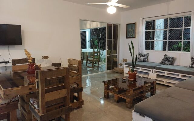 "executive Suite - Apartment 7 in Villa Coconut"