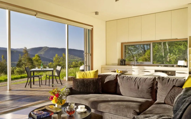 The Buckland - Studio Retreat