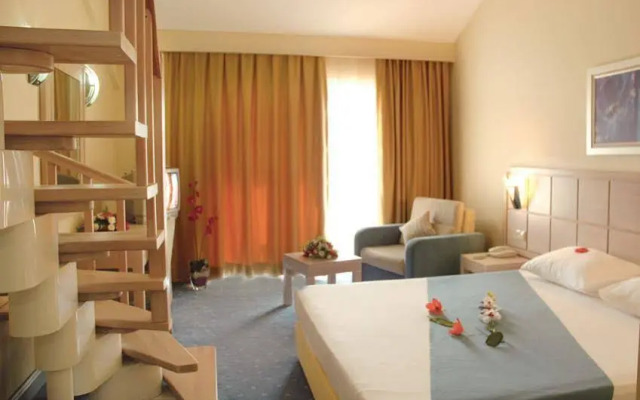The Maxim Resort