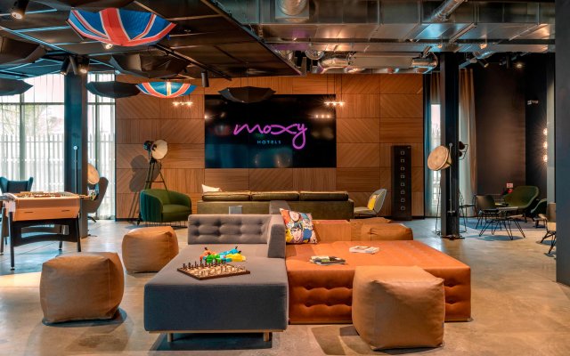 MOXY London Heathrow Airport