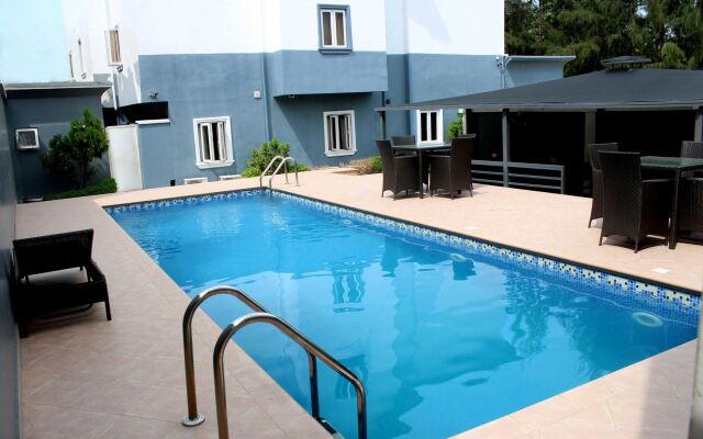 Axor Hotel &Suites