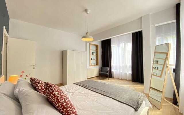 Stylish Flat Near Bagdat Street in Kadikoy