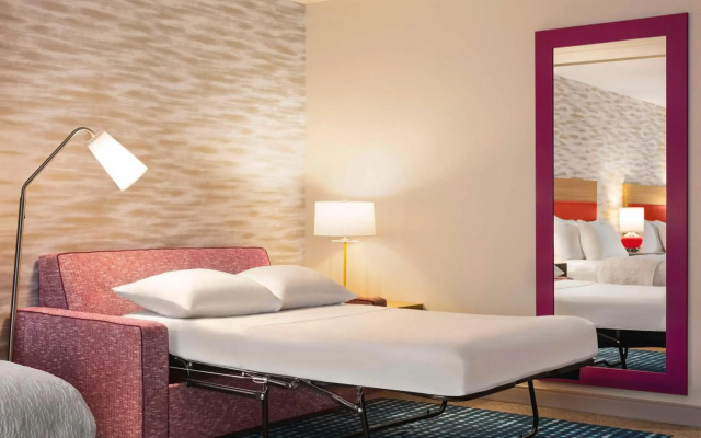 Home2 Suites By Hilton Milwaukee West